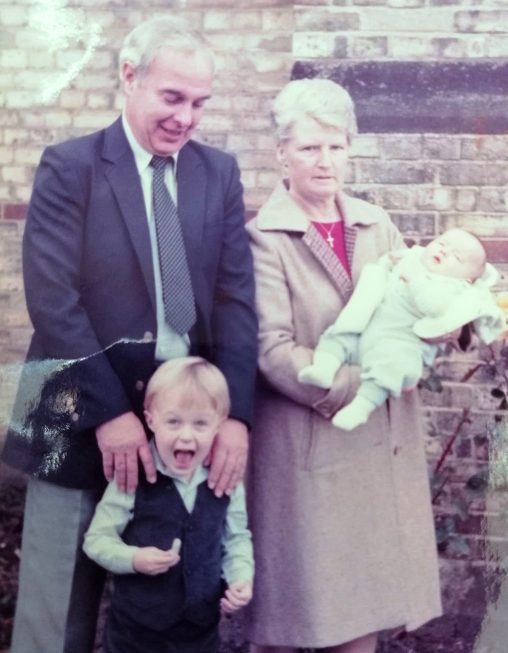 20302 Shaun Martin Grandma Pat - Demoucelle Parkinson Charity