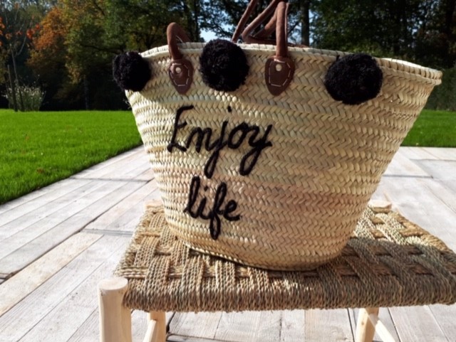 Magali picture Magazinzin bag - Demoucelle Parkinson Charity